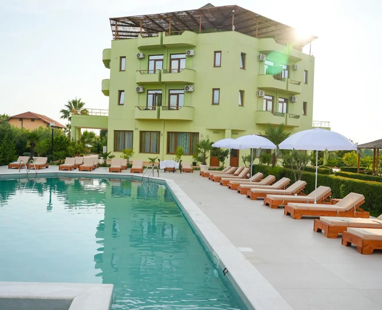 Hotel Paradise Laguna Vain Lezhe Albania