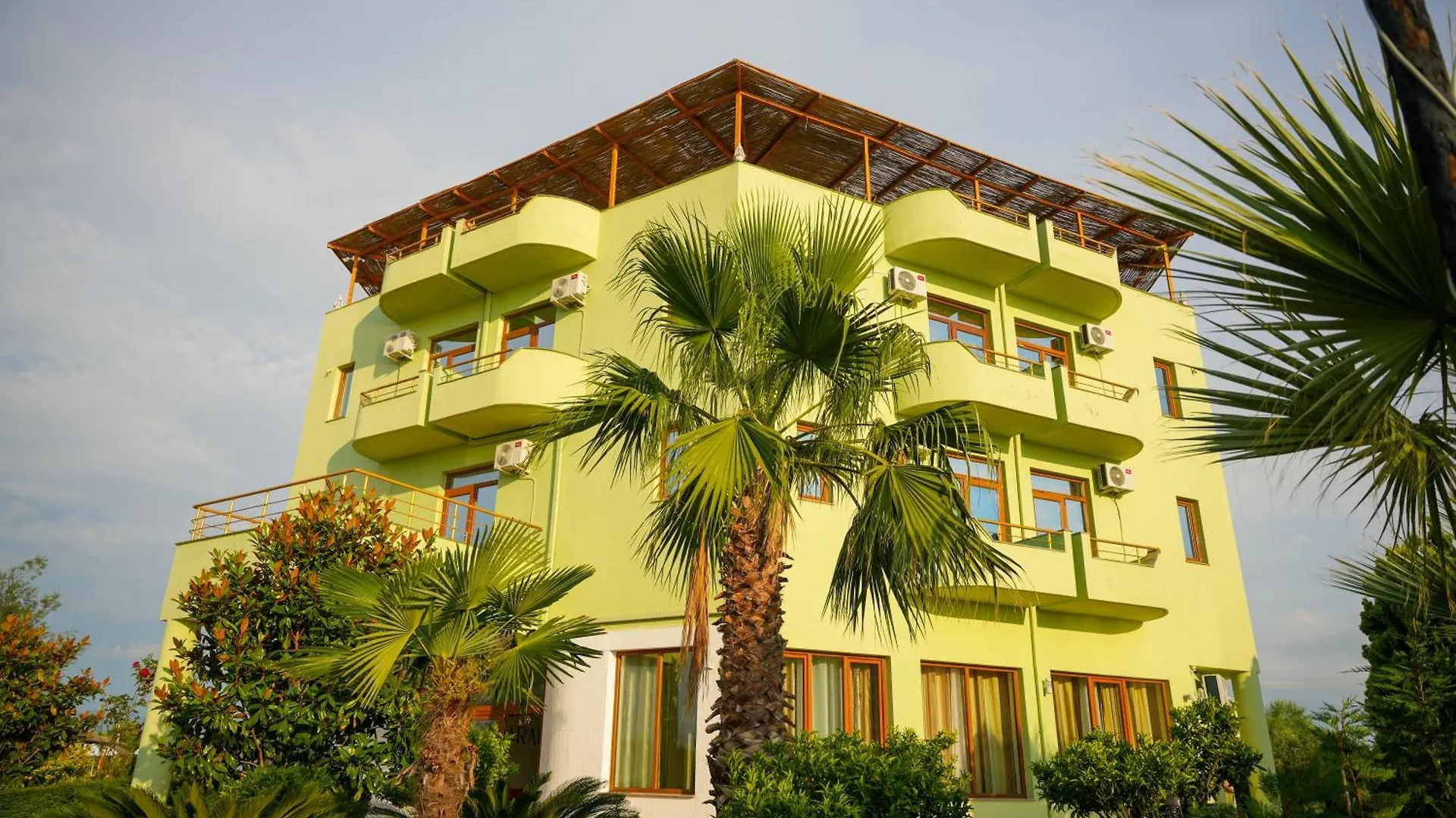 Hotel PARADISE Laguna Vain Lezhë