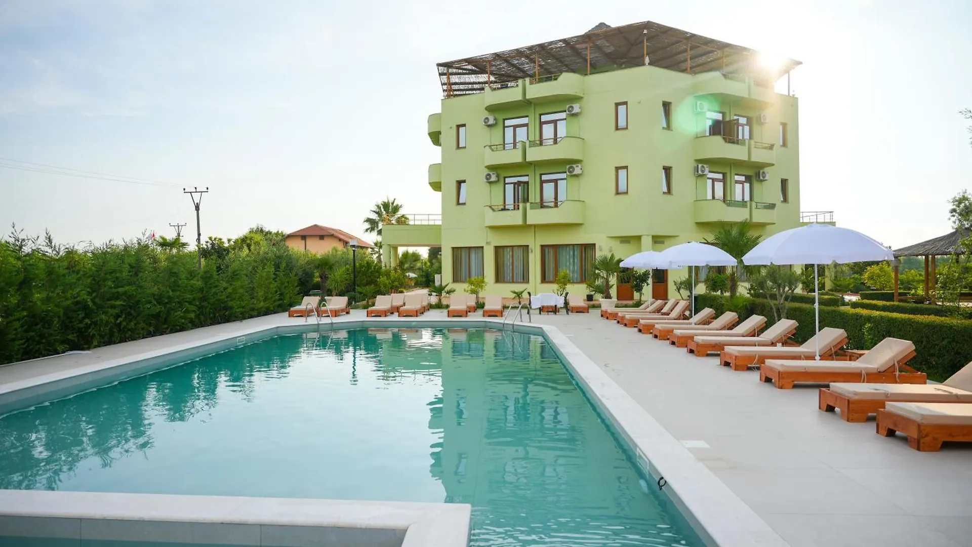 Hotel PARADISE Laguna Vain Lezhë Albania